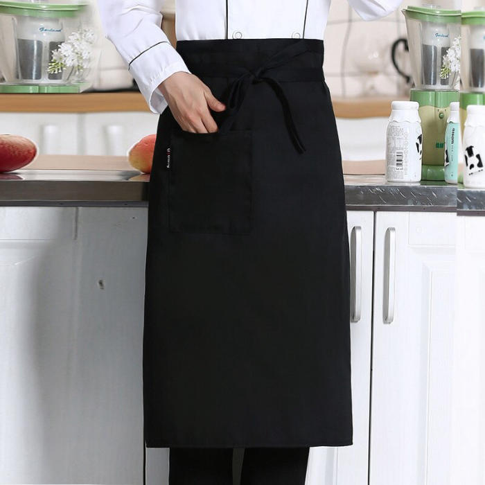 Tạp dề đồng phục dành cho nhà bếp có độ dài qua đầu gối 5 - 10 cm 