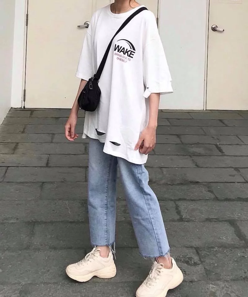 Mix quần dài với áo oversize