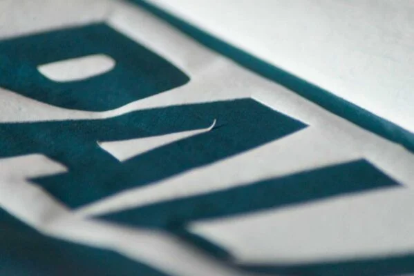 Xử lý hình in áo bị bong tróc