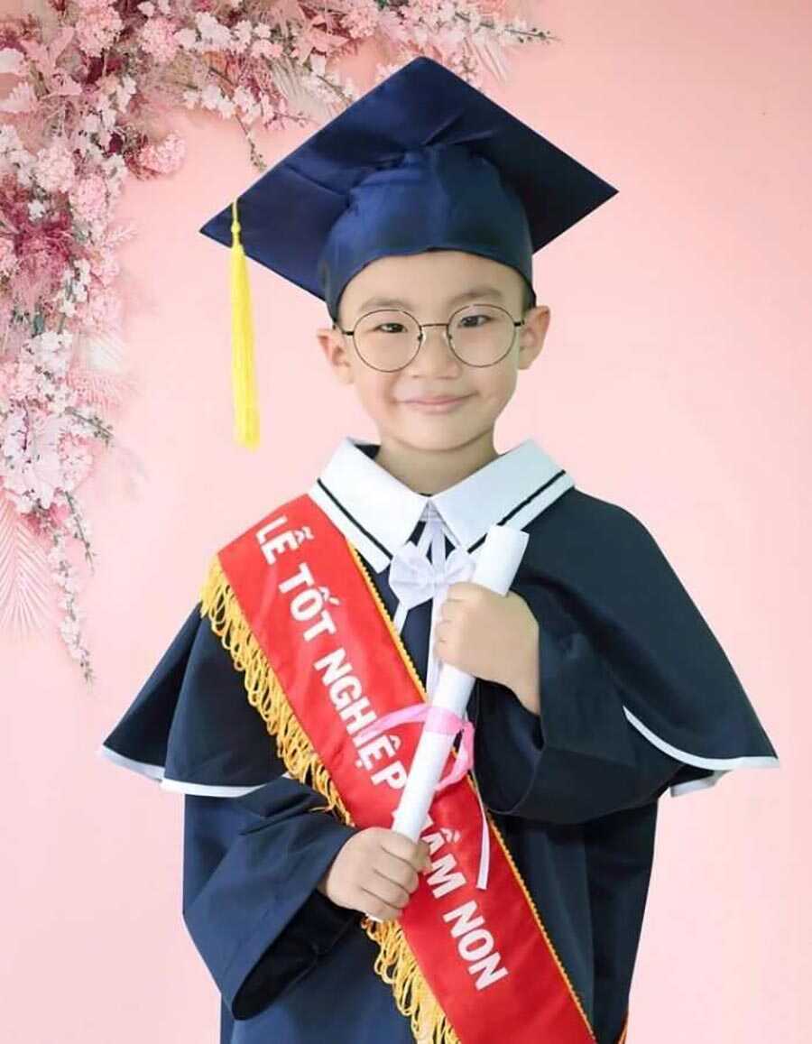 Đồ tốt nghiệp cấp 1